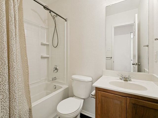 1221 Krista Drive, Burleson, TX 76028