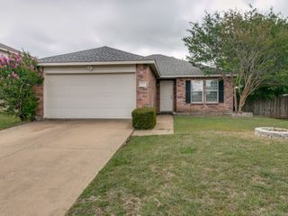 1221 Krista Drive, Burleson, TX 76028