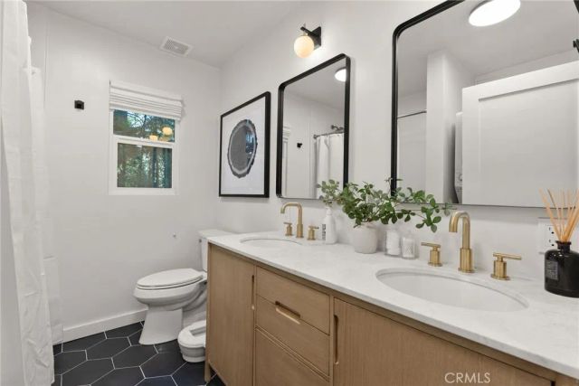 829 Sierra Vista Drive, Twin Peaks, CA 92391