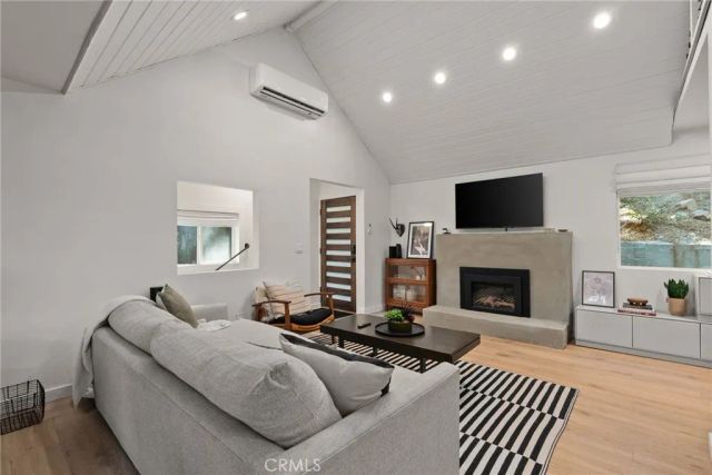 829 Sierra Vista Drive, Twin Peaks, CA 92391