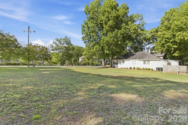 424 W 2nd Avenue, Gastonia, NC 28052