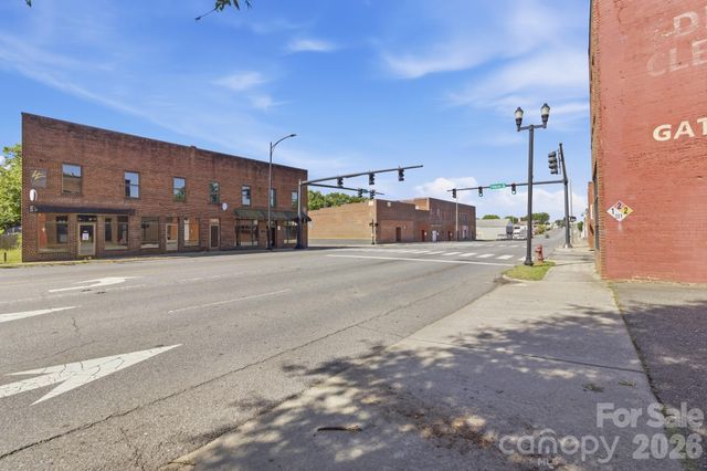 424 W 2nd Avenue, Gastonia, NC 28052