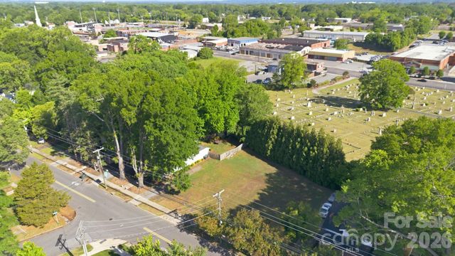 424 W 2nd Avenue, Gastonia, NC 28052