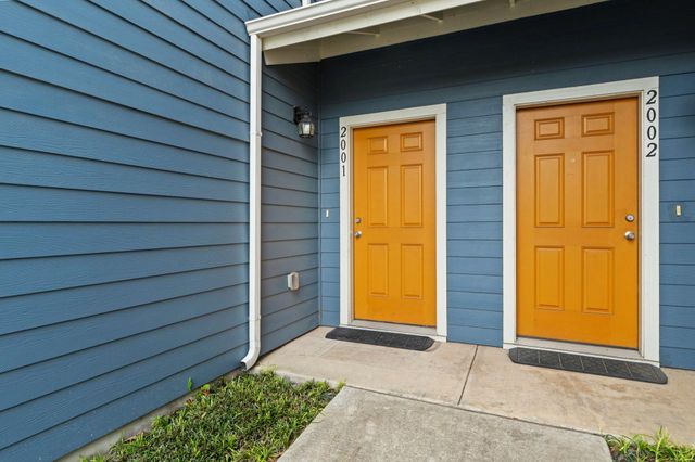 516 E. Slaughter LN 2001, Austin, TX 78744