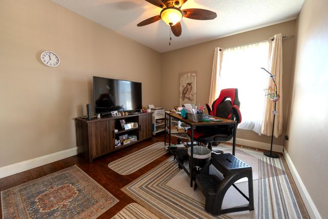 1700 Rosewood Drive, Neosho, MO 64850