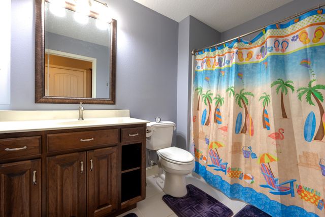 1700 Rosewood Drive, Neosho, MO 64850