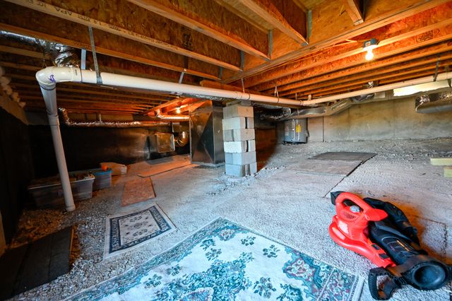 1700 Rosewood Drive, Neosho, MO 64850