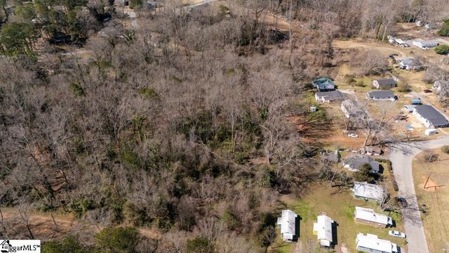 129 Smith Street, Laurens, SC 29360