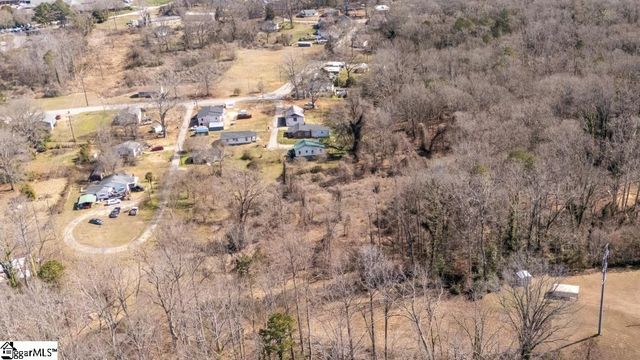 129 Smith Street, Laurens, SC 29360