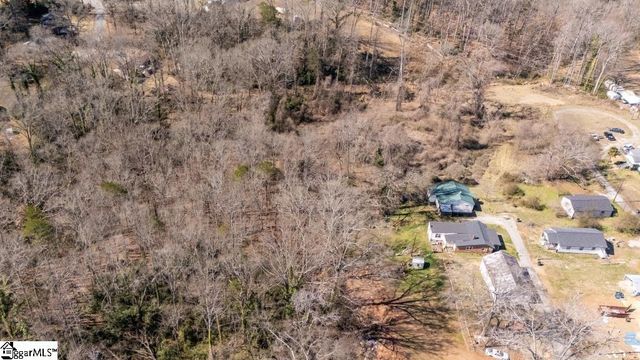 129 Smith Street, Laurens, SC 29360