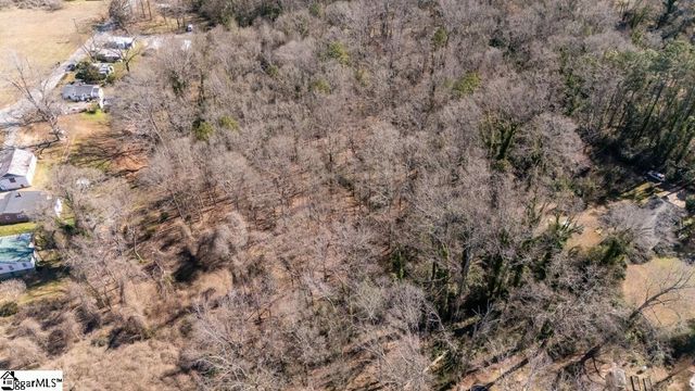 129 Smith Street, Laurens, SC 29360