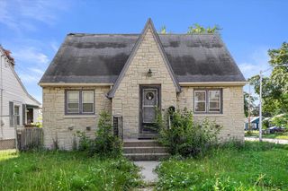 4902 N 53rd STREET, Milwaukee, WI 53218