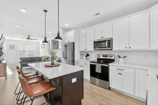 447 Portsdale Dr, Brentwood, TN 37027