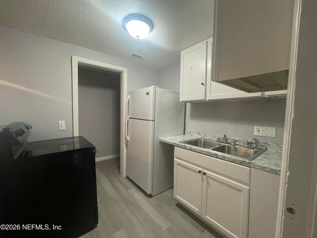 1834 MEHARRY Avenue, Jacksonville, NC 32209