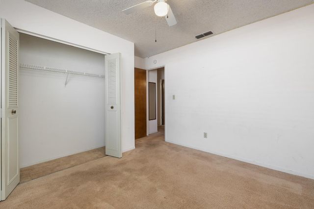 961 12th Avenue, Kingsburg, CA 93631