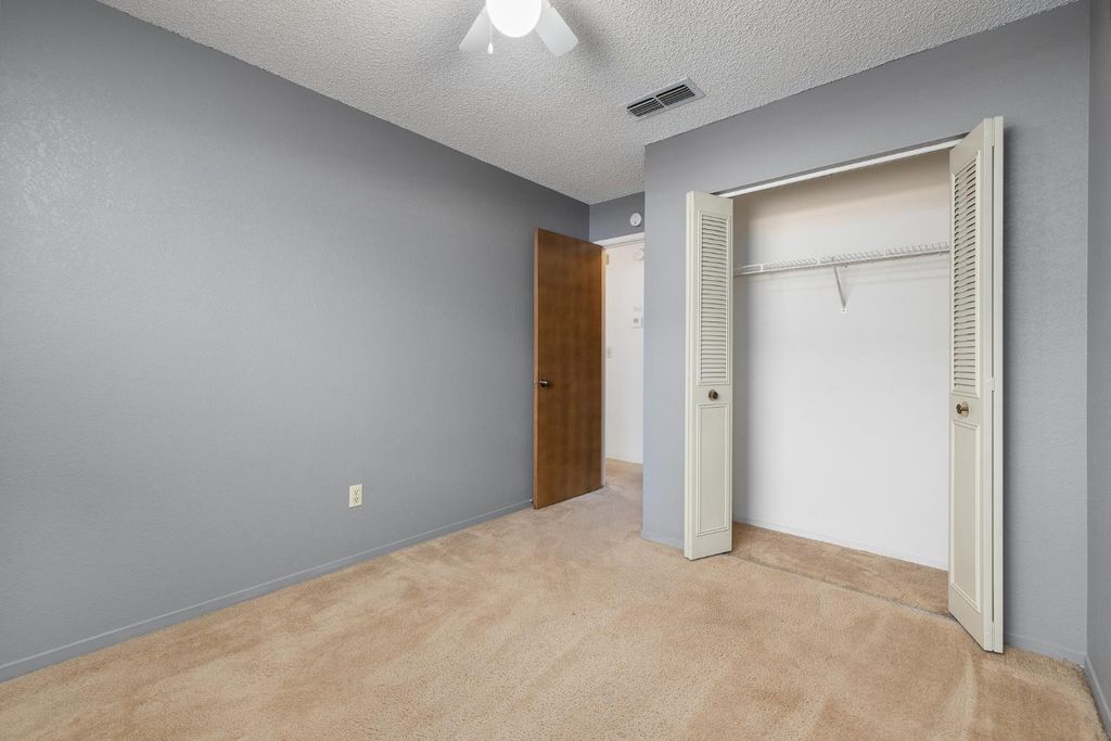 Image 18 of property listing at 961 12th Avenue, Kingsburg, CA 93631