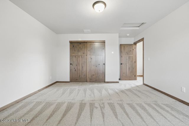 8424 N Snowflake Ln, Hayden, ID 83835