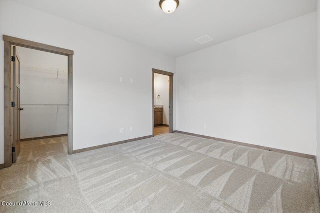 8424 N Snowflake Ln, Hayden, ID 83835