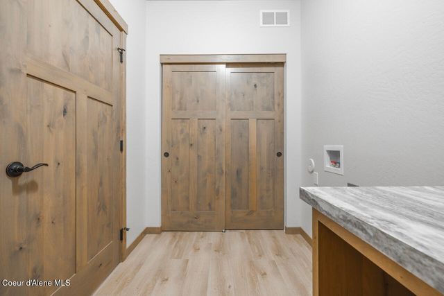 8424 N Snowflake Ln, Hayden, ID 83835