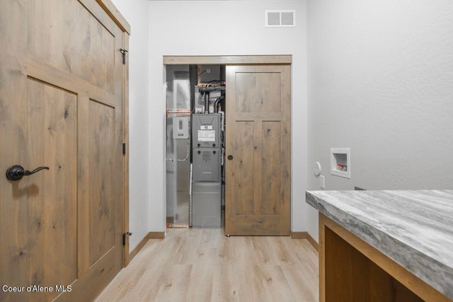 8424 N Snowflake Ln, Hayden, ID 83835