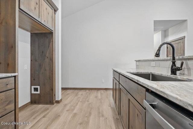 8424 N Snowflake Ln, Hayden, ID 83835