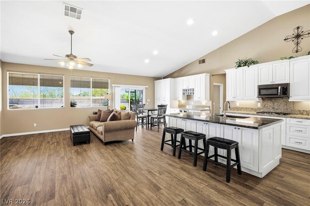 348 Quiet Harbor Drive, Henderson, NV 89052