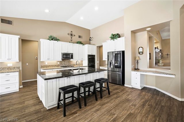 348 Quiet Harbor Drive, Henderson, NV 89052
