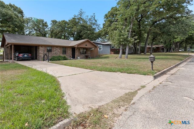 1905 Alcoa Avenue, Rockdale, TX 76567