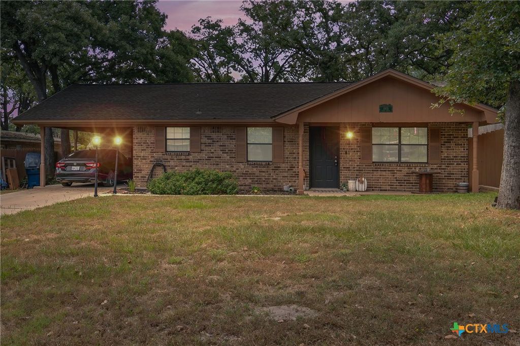 1905 Alcoa Avenue, Rockdale, TX 76567