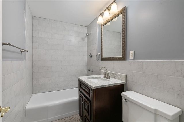 5 Porter Road 101, Andover, MA 01810