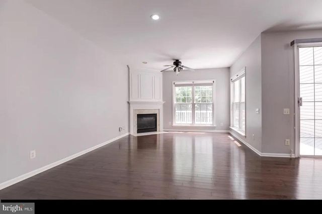 13118 ROSE PETAL CIR, Herndon, VA 20171