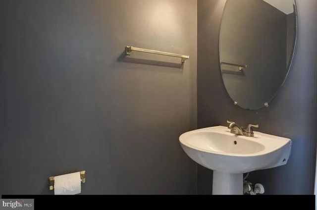 13118 ROSE PETAL CIR, Herndon, VA 20171