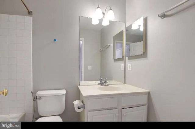 13118 ROSE PETAL CIR, Herndon, VA 20171
