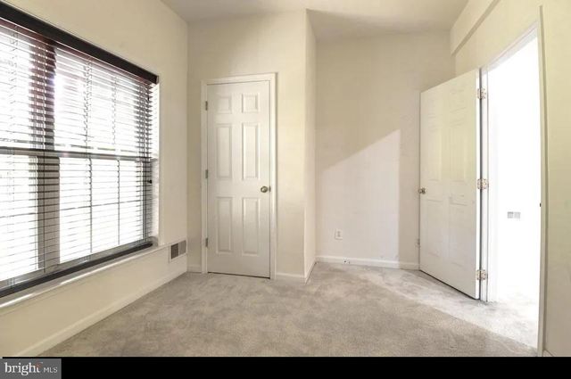 13118 ROSE PETAL CIR, Herndon, VA 20171
