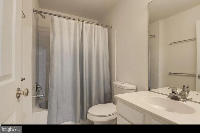 13118 ROSE PETAL CIR, Herndon, VA 20171