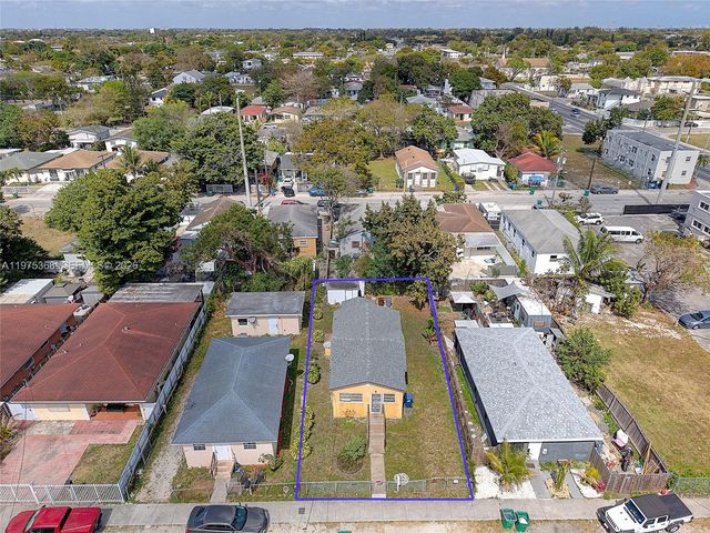 1733 NW 66th St, Miami, FL 33147