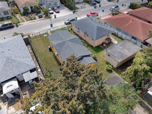 1733 NW 66th St, Miami, FL 33147