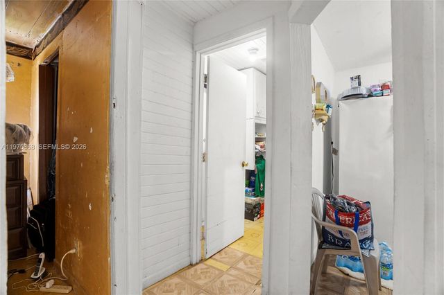 1733 NW 66th St, Miami, FL 33147