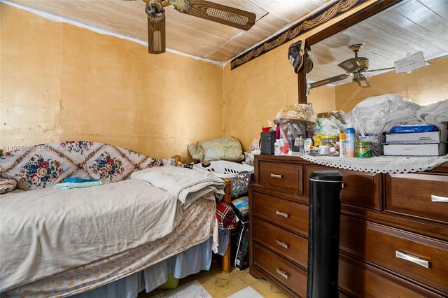 1733 NW 66th St, Miami, FL 33147