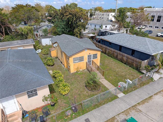 1733 NW 66th St, Miami, FL 33147