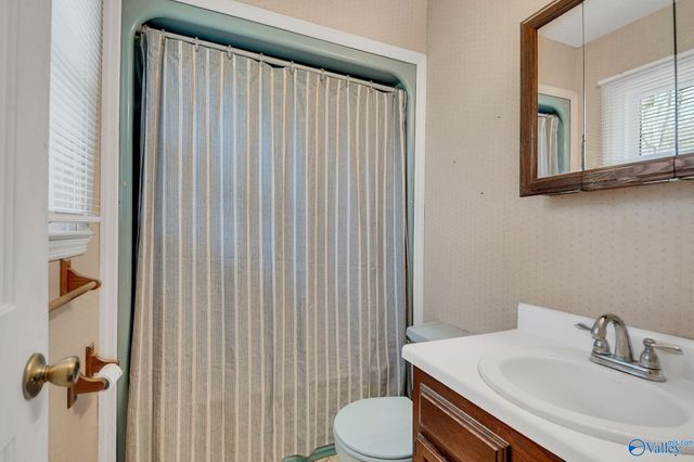 1203 North Malone Street, Athens, AL 35611