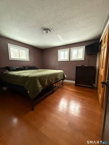 14 Glenwood Drive, Marlborough, CT 06447