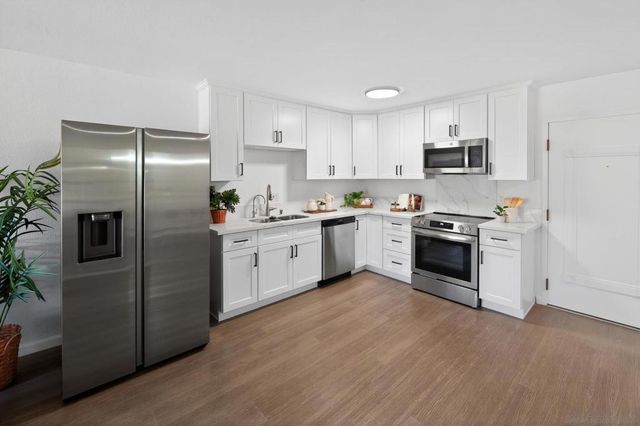 8034 Linda Vista 1L, San Diego, CA 92111