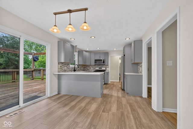 6416 Apple Cider, Avon, IN 46123