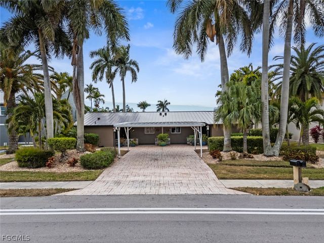 1754 Beach PKWY, Cape Coral, FL 33904