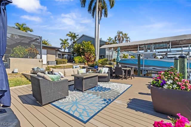 1754 Beach PKWY, Cape Coral, FL 33904