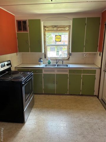 5901 Felske Drive, Brighton, MI 48116