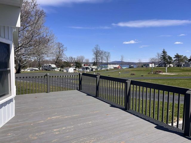 10 Gull Lane, South Hero, VT 05486