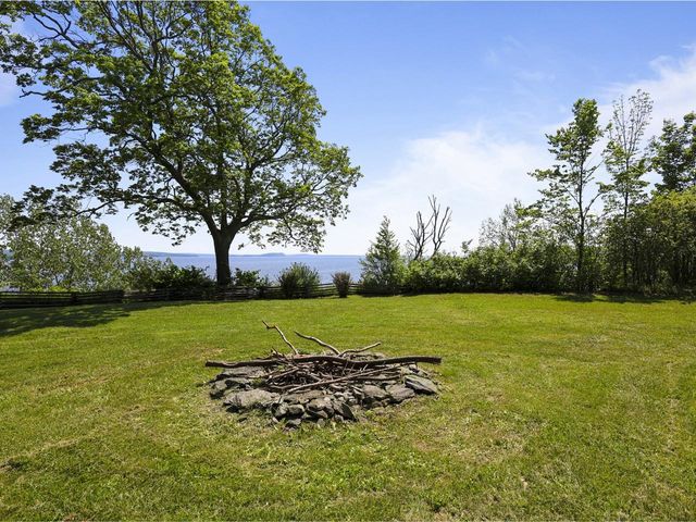 10 Gull Lane, South Hero, VT 05486