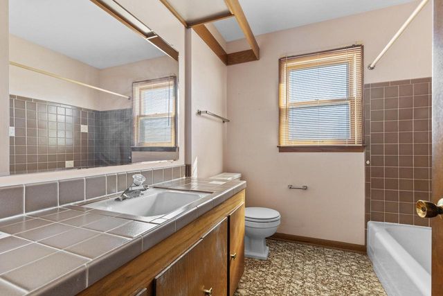 2744 N Park DRIVE, Wauwatosa, WI 53222